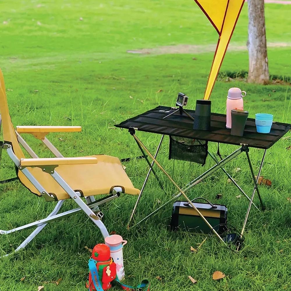 green-lion-outdoor-foldable-table-02.jpg