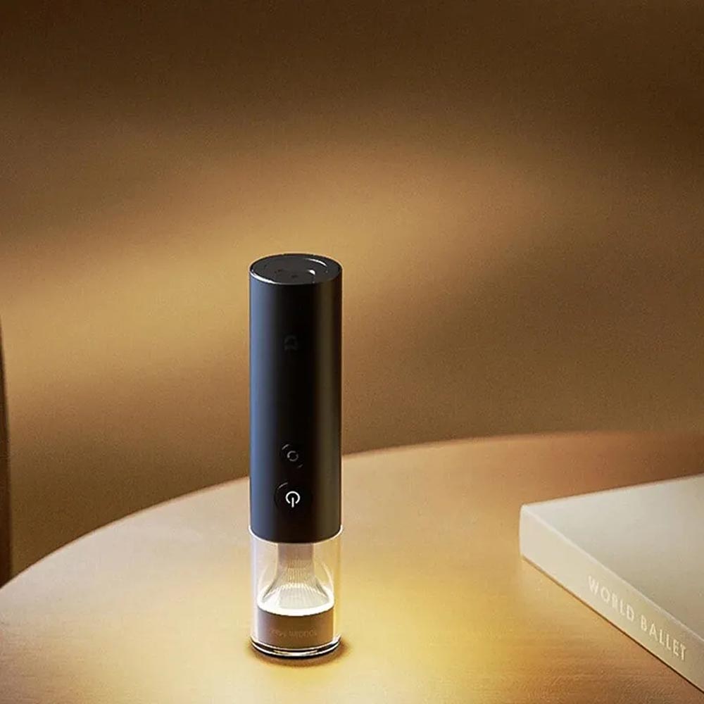 mijia-multifunctional-portable-flashlight-01-1.jpg